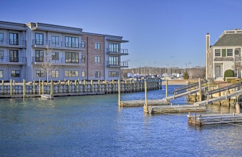 Greenport Apartamento | Quaint DT Greenport Apt - 2 Mi to Shelter Island!