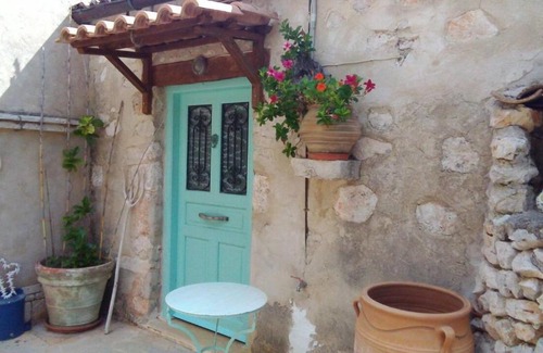 Korithi Casa | Quaint Greek Cottage, Rural Setting, Great Views.