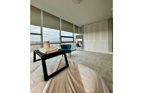 Pittsburgh Condominio | Quaint HighRise Condo 3bed 2bath w/ City Views