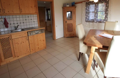 Liebenfels Casa | Quaint Holiday Home in Leibenfels with Barbecue