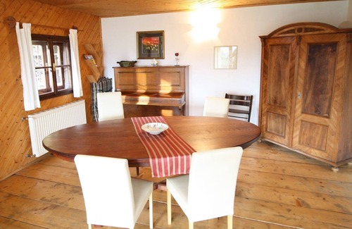 Liebenfels Casa | Pintoresca Casa de Vacaciones en Leibenfels con Barbacoa