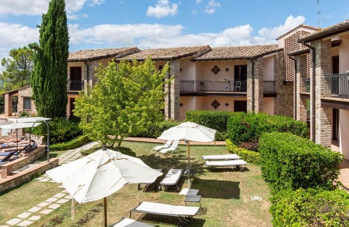 Canalicchio Casa | Quaint Holiday Home in Collazzone with Sauna & Whirlpool
