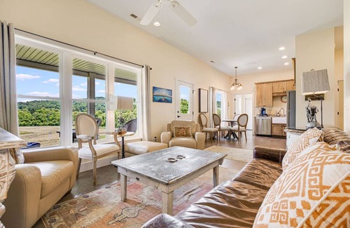Fairview Casa | Quaint Home on Horse Farm! | Gorgeous Views