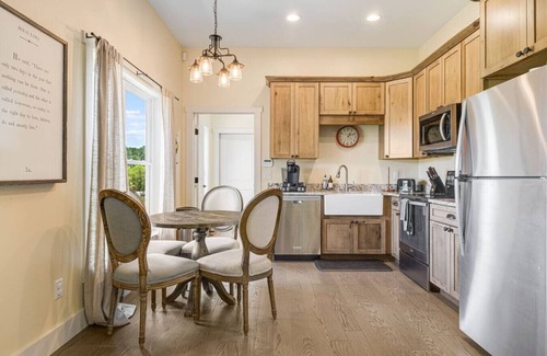Fairview Casa | Quaint Home on Horse Farm! | Gorgeous Views