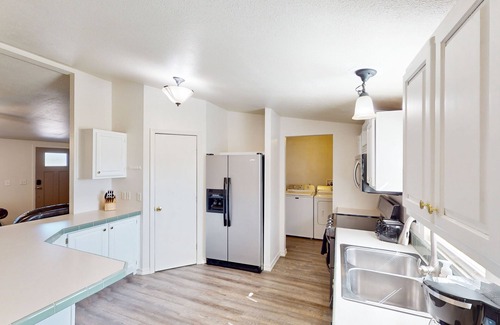 Oakley Casa | Quaint home with firepit, gas grill, WiFi, dog-friendly