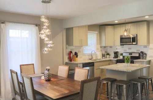 Sylvan Hills Casa | Quaint home with great private backyard only 2 min from the Beltline!
