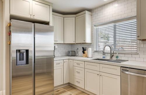 Hughson Casa | Quaint Hughson Vacation Rental, Walk to Downtown!