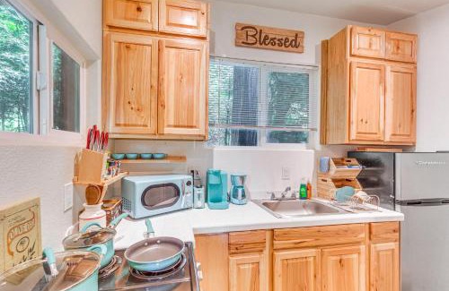 Idyllwild Casa | Quaint Idyllwild Cabin half Mi to Trailhead!