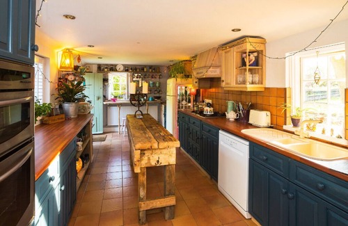 Five Oak Green Cabaña | Quaint Kent Countryside Retreat - cottage, log fires, hot tubs & unique rooms