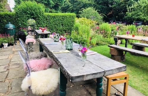Five Oak Green Cabaña | Quaint Kent Countryside Retreat - cottage, log fires, hot tubs & unique rooms