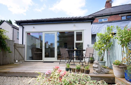 Usk Casa | Quaint listed building on edge of Brecon Beacons