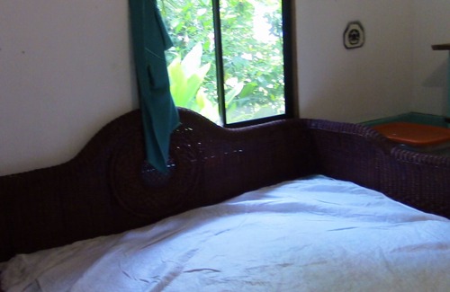 Tres Ríos Cabina | Pintoresco Little Cabina Ubicado cerca de todos los servicios, ubicado en un ambiente de selva