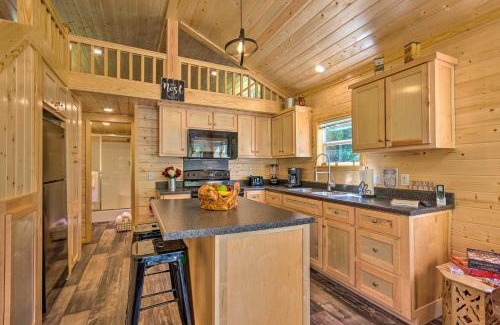 Brevard Casa | Quaint Mtn Cabin Tiny Living Near Big Adventure