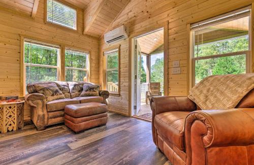 Brevard Casa | Quaint Mtn Cabin Tiny Living Near Big Adventure