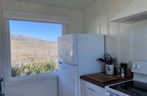 Bodega Bay Cabaña | Quaint Ocean Getaway, Walk to Beach, Dogs Invited