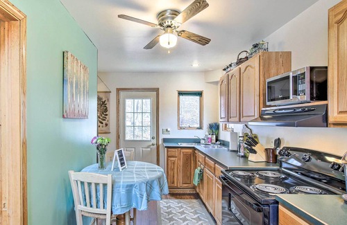 Plymouth Cabina | Quaint Plymouth Cabin - 1 Mi to Road America!