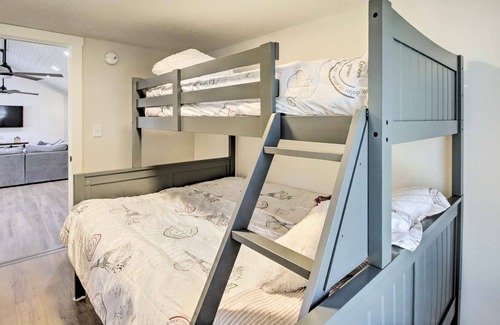 Leipers Fork Casa | Quaint, private stay with a large yard, balcony, grill, washer/dryer, and AC