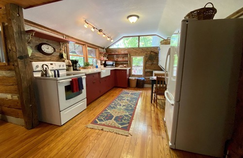 Fairview Cabina | Hermoso retiro de montaña privado aislado a las afueras de Asheville, Carolina del Norte