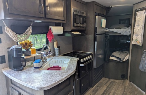 Oxford Casa | Quaint RV with AC in charming Oxford