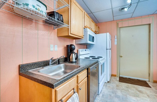 East Fultonham Apartamento | Quaint Somerset Getaway w/ Fire Pit!