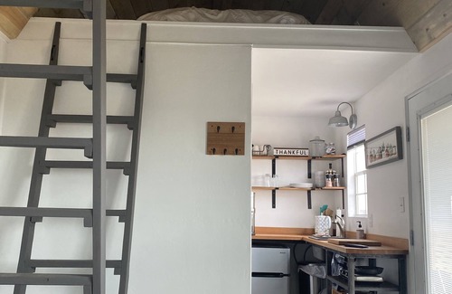 Taylor Casa | Quaint Tiny Home on Working Homestead-20 mins from Show Low!