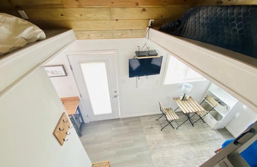 Taylor Otro | Quaint Tiny Home on Working Homestead-20 mins from Show Low!