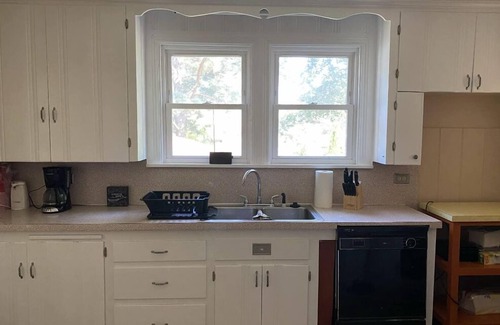 Norwalk Casa | Quaint Victorian Style Getaway in Norwalk Ohio