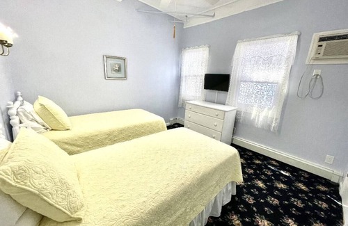 Ocean Grove Hotel | Quaker Inn