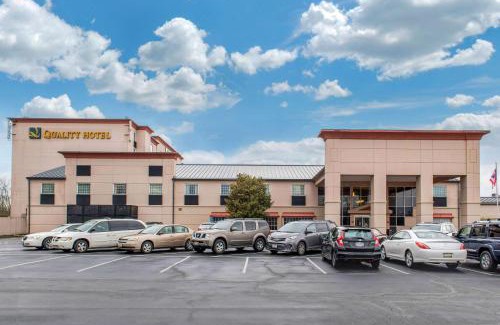Blue Ash Hotel | Quality Hotel Conference Center Cincinnati Blue Ash