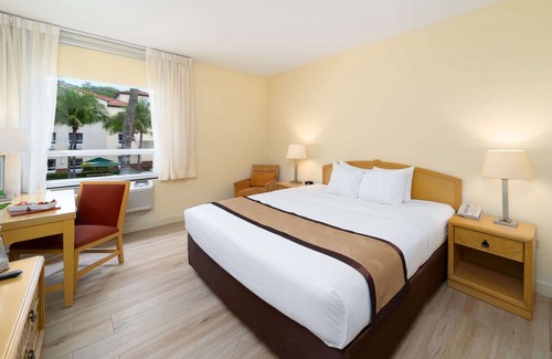 San Luis Talpa Hotel | Quality Hotel Real Aeropuerto