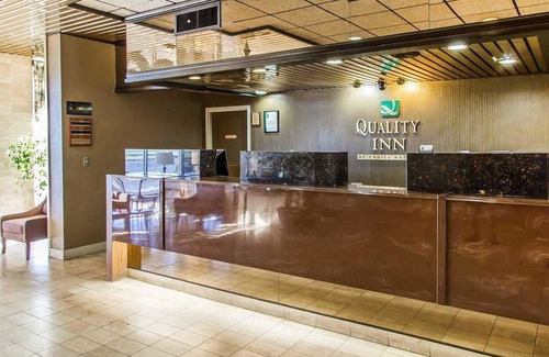 Ada Hotel | Quality Inn Ada near University
