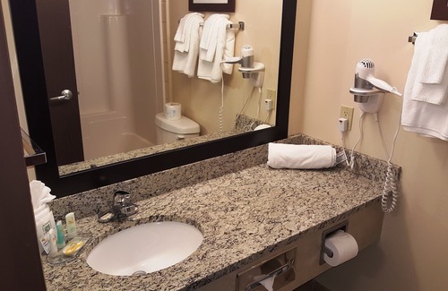Dieppe Hotel | Quality Inn Airport