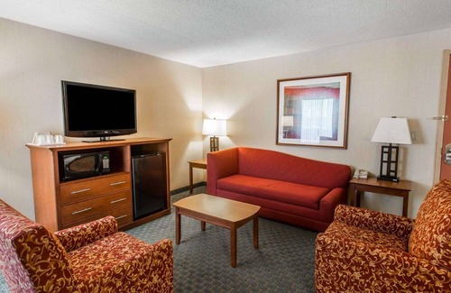 Greeley Hotel | Quality Inn and Conference Center Greeley Downtown
