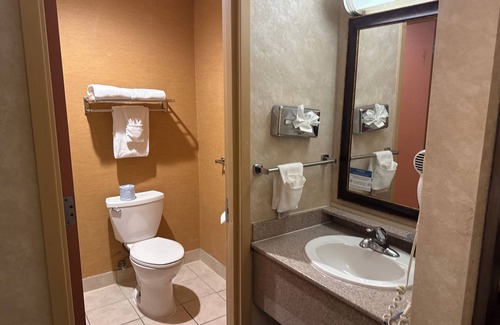 Greeley Hotel | Quality Inn and Conference Center Greeley Downtown