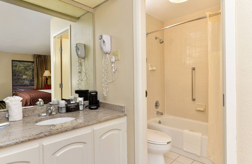 Valdosta Hotel | Quality Inn At the Mall - Valdosta