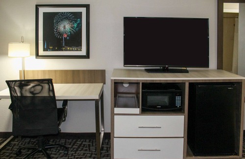 Athens Hotel | Quality Inn Athens I-65 / Huntsville Area West