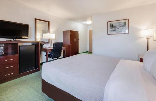 Bozeman Hotel | Quality Inn Belgrade - Bozeman Yellowstone Airport