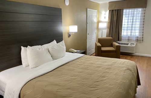 Branson Theater District Hotel | Quality Inn Branson - Hwy 76 Central