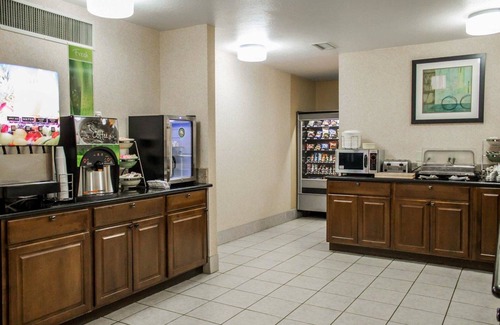 Brunswick Hotel | Quality Inn Brunswick Cleveland South