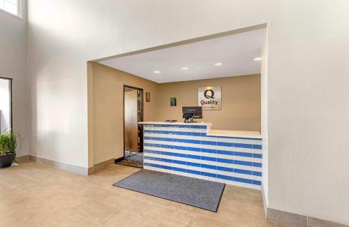 Chesterton Hotel | Quality Inn Chesterton near Indiana Dunes National Park I-94