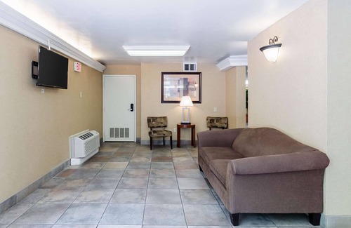 Chicopee Hotel | Quality Inn Chicopee - Springfield