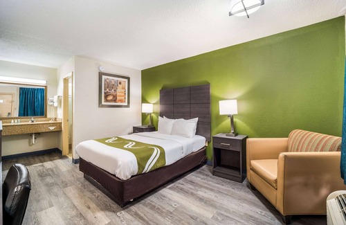 West Columbia Hotel | Quality Inn Columbia Airport