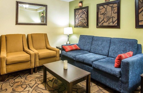 Darien Hotel | Quality Inn Darien - North Brunswick