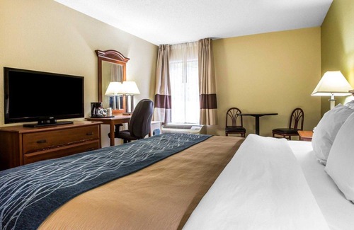 Darien Hotel | Quality Inn Darien - North Brunswick