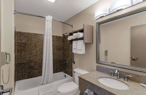 Brighton Hotel | Quality Inn Denver Northeast Brighton