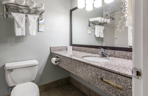Central Business District Hotel | Quality Inn Downtown Historic District