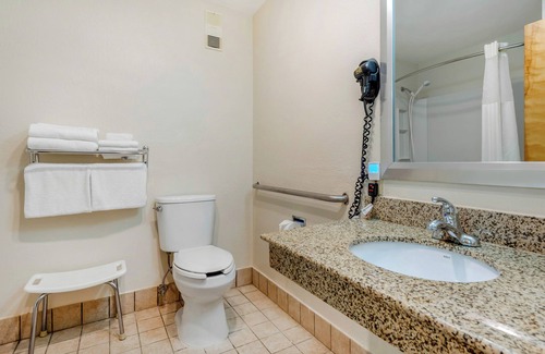Fort Wayne Hotel | Quality Inn Fort Wayne