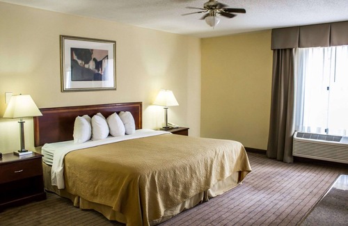 Fuquay-Varina Hotel | Quality Inn Fuquay Varina East