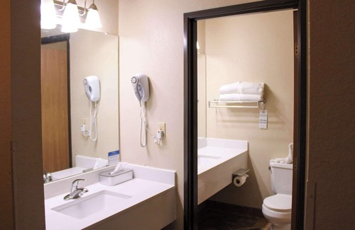 Gunnison Hotel | Quality Inn Gunnison-Crested Butte