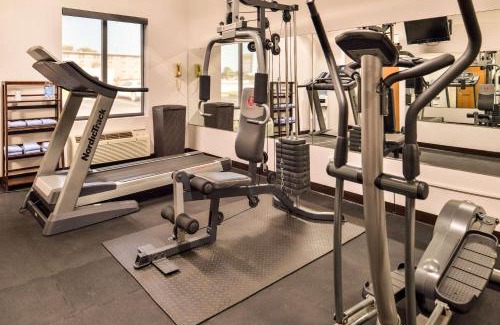 Joplin Hotel | Quality Inn Joplin I-44